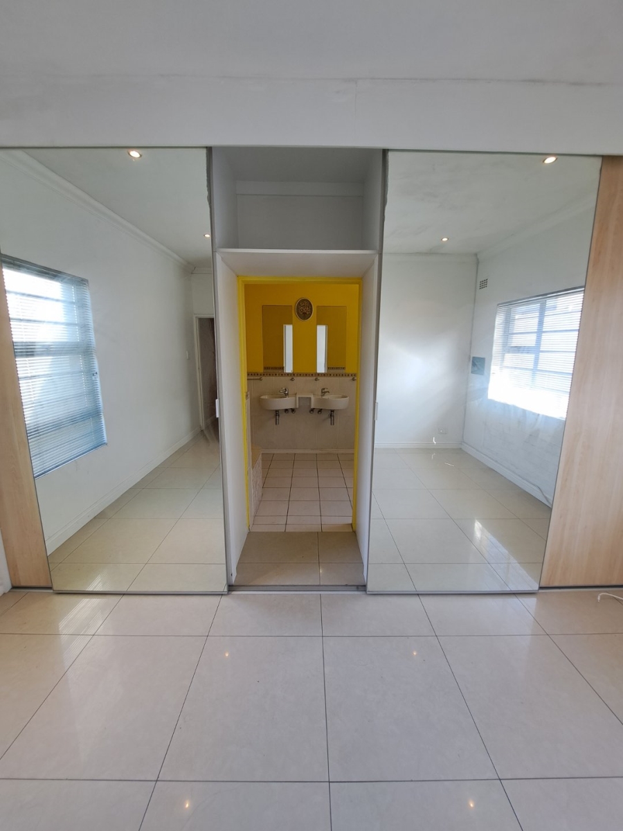5 Bedroom Property for Sale in Townsend Estate Western Cape